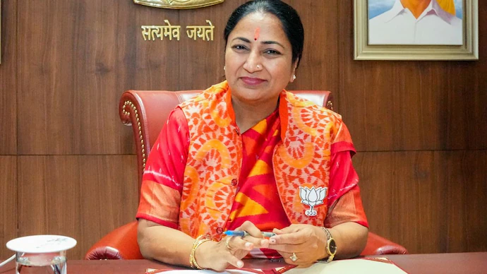 ਸੀਐਮ ਰੇਖਾ ਗੁਪਤਾ ਦਾ ਵੱਡਾ ਐਲਾਨ! ਦਿੱਲੀ ਦੇ ਸਰਕਾਰੀ ਦਫ਼ਤਰਾਂ ‘ਚ ਹਫ਼ਤੇ 'ਚ 2 ਦਿਨ ਰਹੇਗਾ 'Work From Home'
